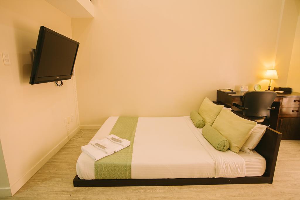 Subic Coco Hotel Olongapo Room photo