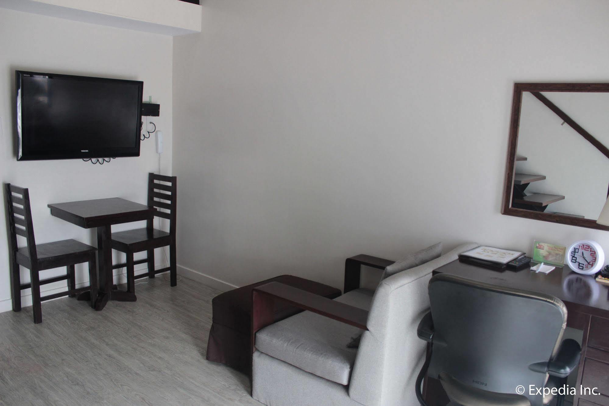Subic Coco Hotel Olongapo Exterior photo